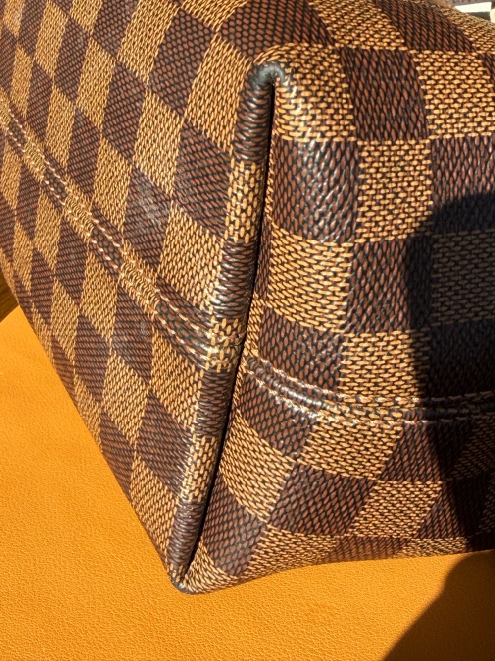 Louis Vuitton Brown Damier Shoulder Bag with Red Interior - Picture 5 of 10